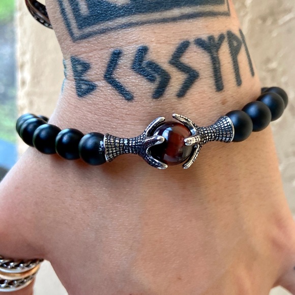 Men or women Dragon claws Matte onyx & red tiger eye gemstone bracelet - Picture 2 of 8